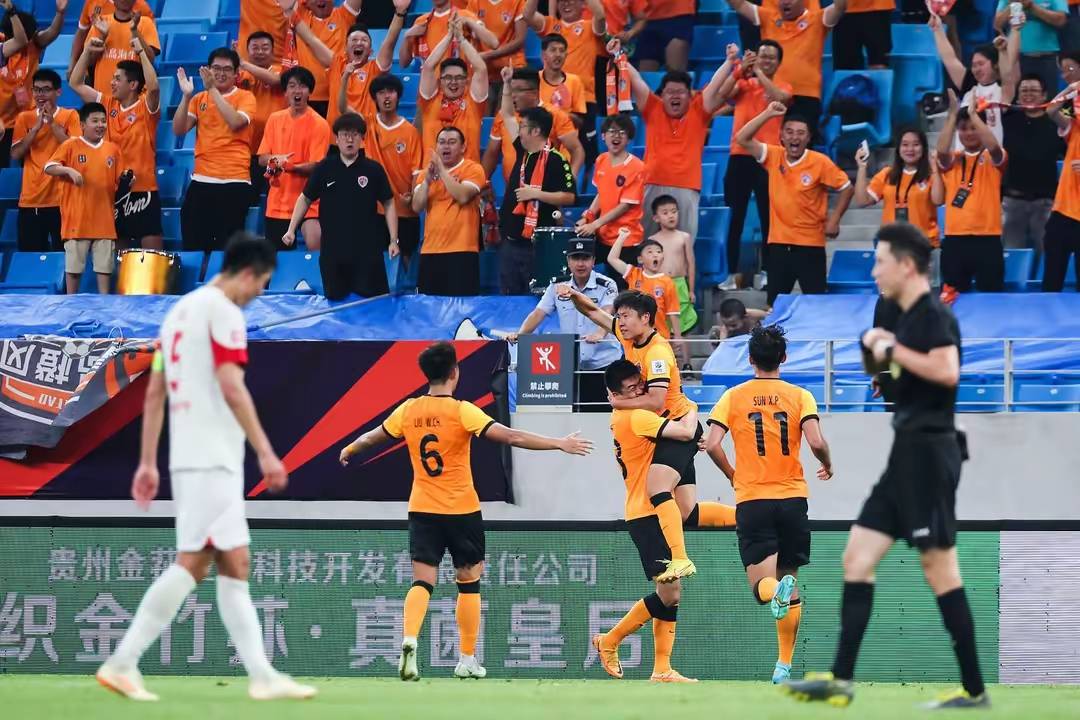 关于科隆主场作战，力争胜利保持不败纪录的信息
