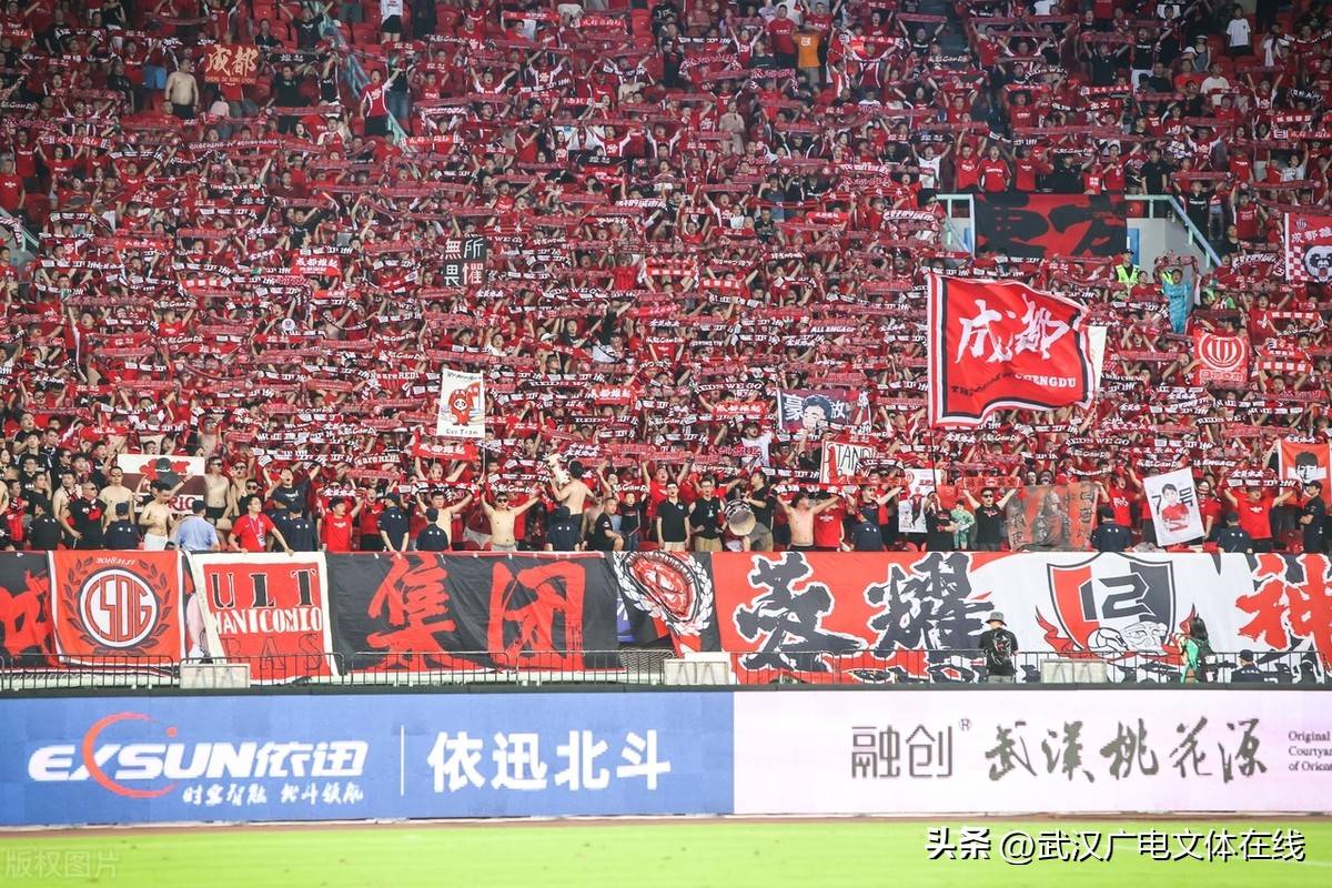 武汉队表现大幅提升，创造历史性突破的简单介绍
