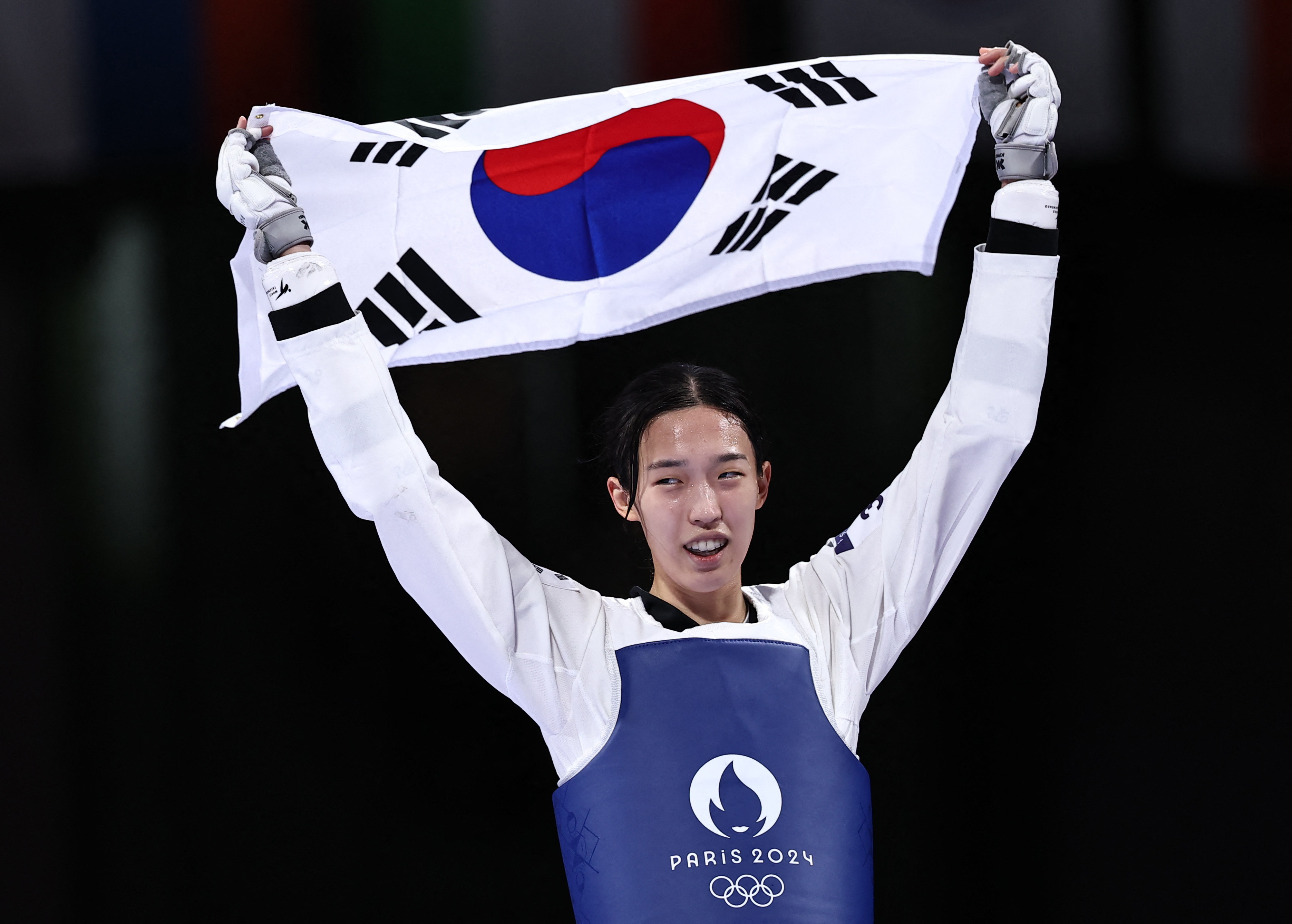韩国体操运动员精彩表现获得第四名