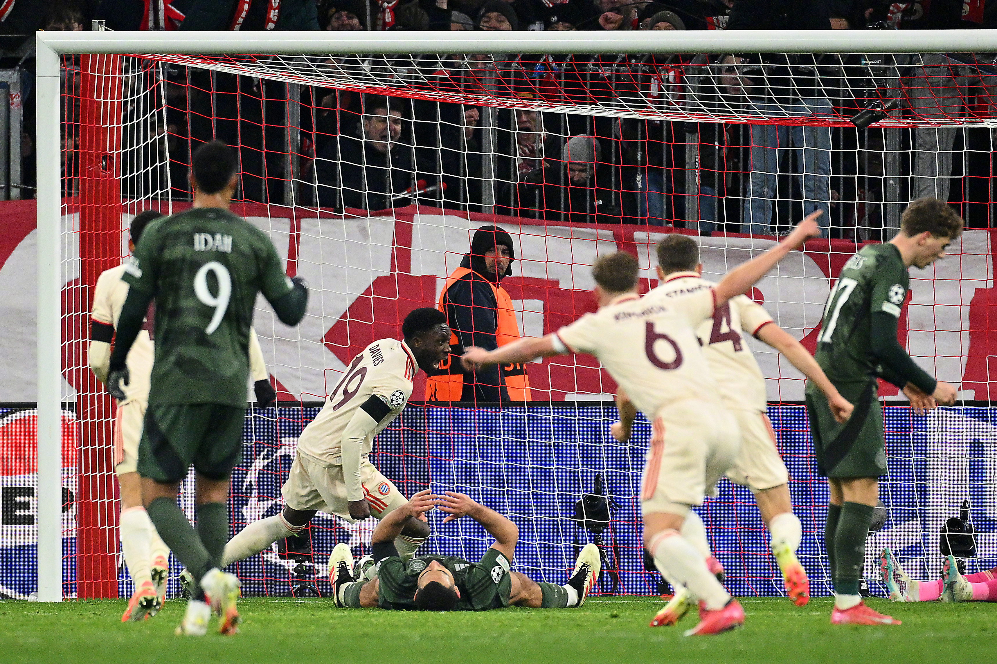 瓦伦西亚惊险晋级!西甲球队成功战胜对手!的简单介绍 瓦伦西亚惊险晋级!西甲球队成功战胜对手!的简单介绍