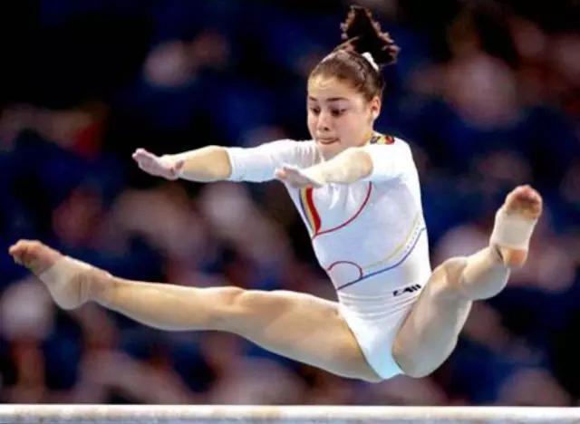 九游体育亚洲官网-舞蹈项目决赛法国选手赢得金牌